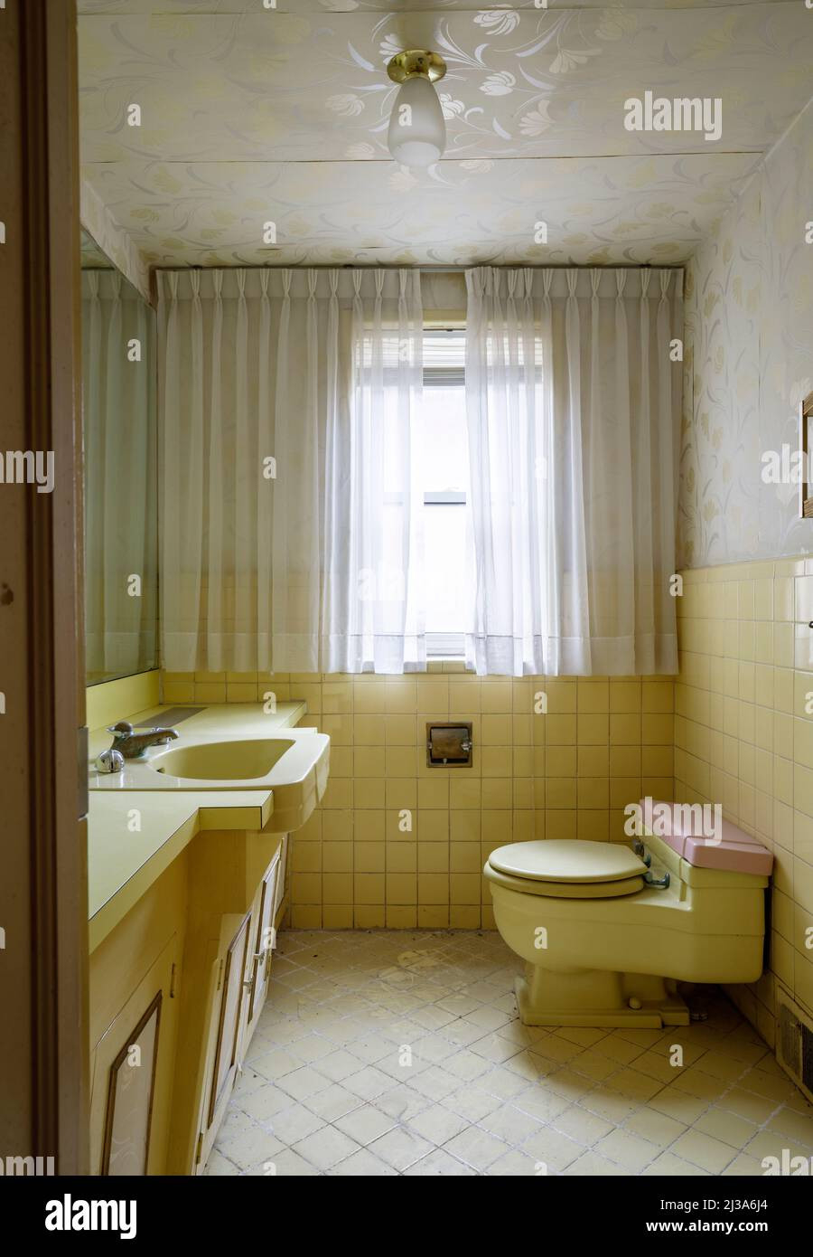 1960Er Badezimmer -Fotos Und -Bildmaterial In Hoher Auflösung – Alamy with Badezimmer 60Er Jahre