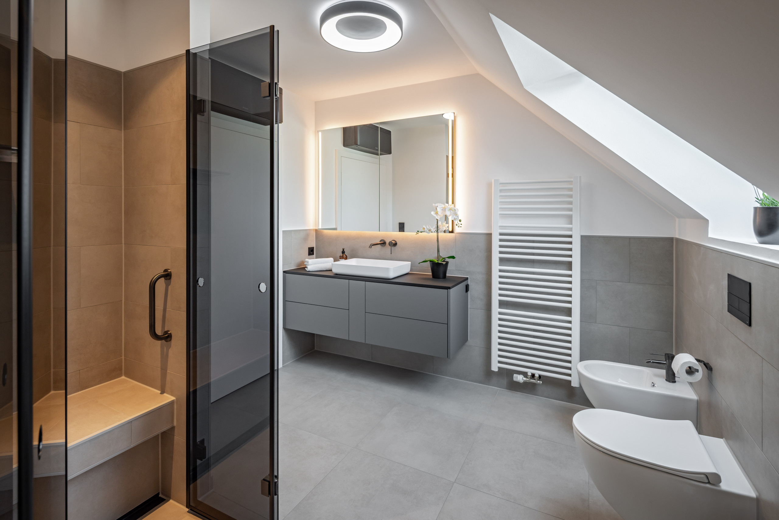 75 Badezimmer In Grau Ideen &amp; Bilder | Houzz within Badezimmer Ideen Grau
