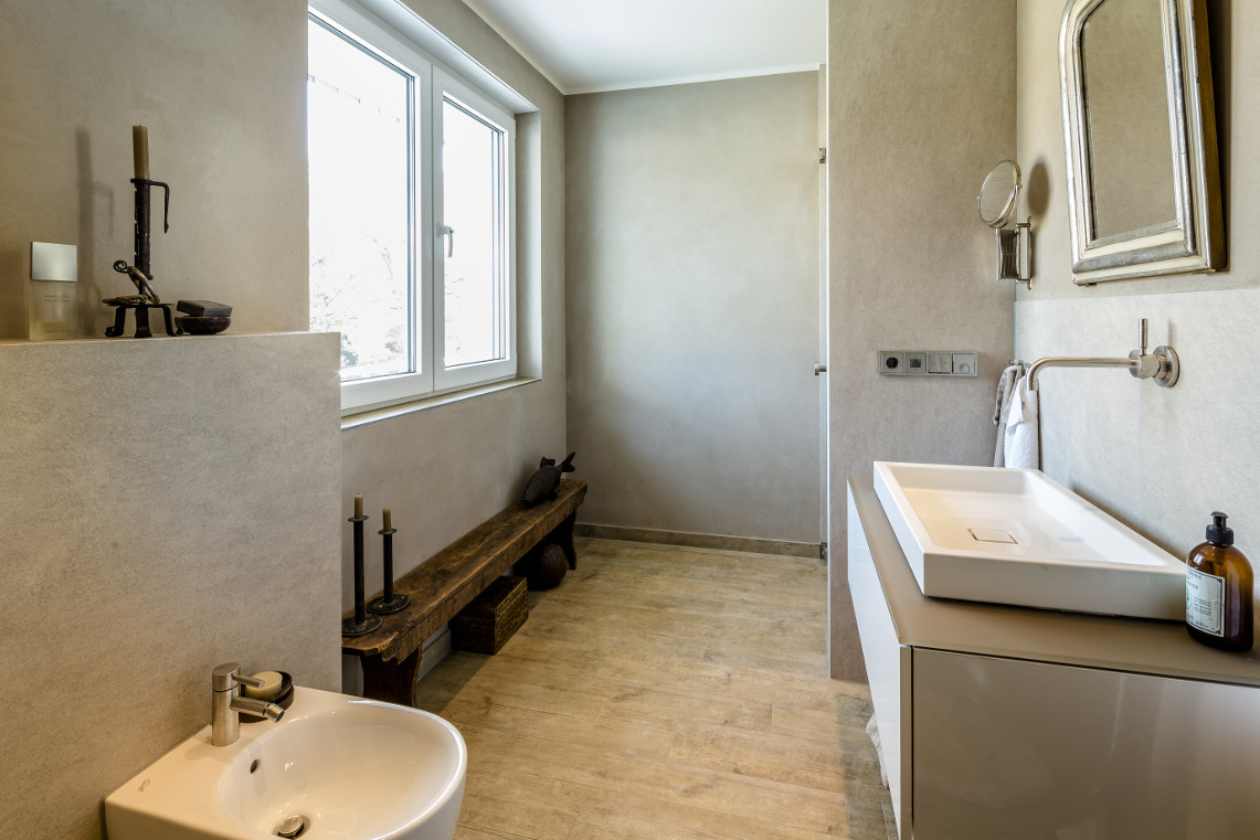 Bad In Moderner Landhaus-Optik with regard to Silikatfarbe Badezimmer