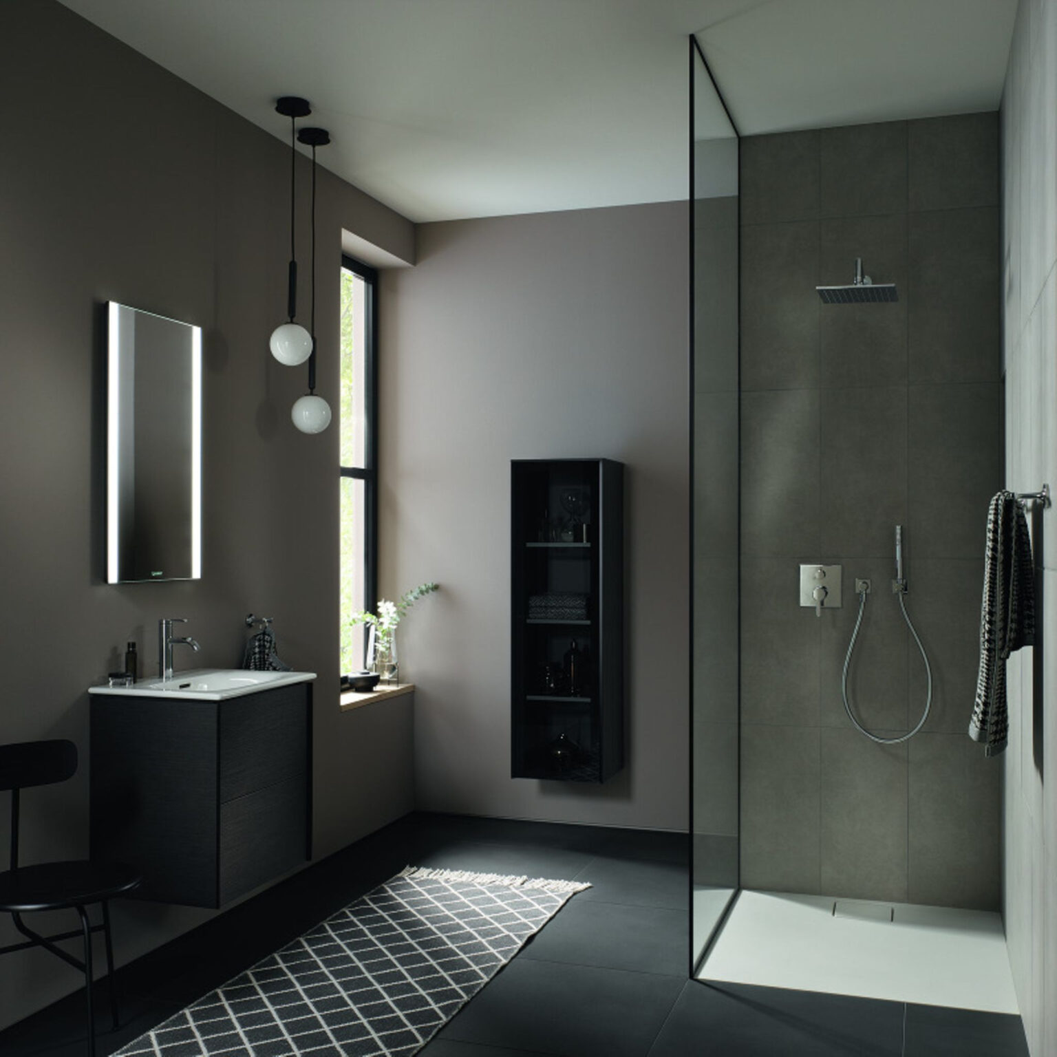 Badezimmer In Dunkelgrau Und Schwarz - [Schöner Wohnen] in Badezimmer Dunkelgrau