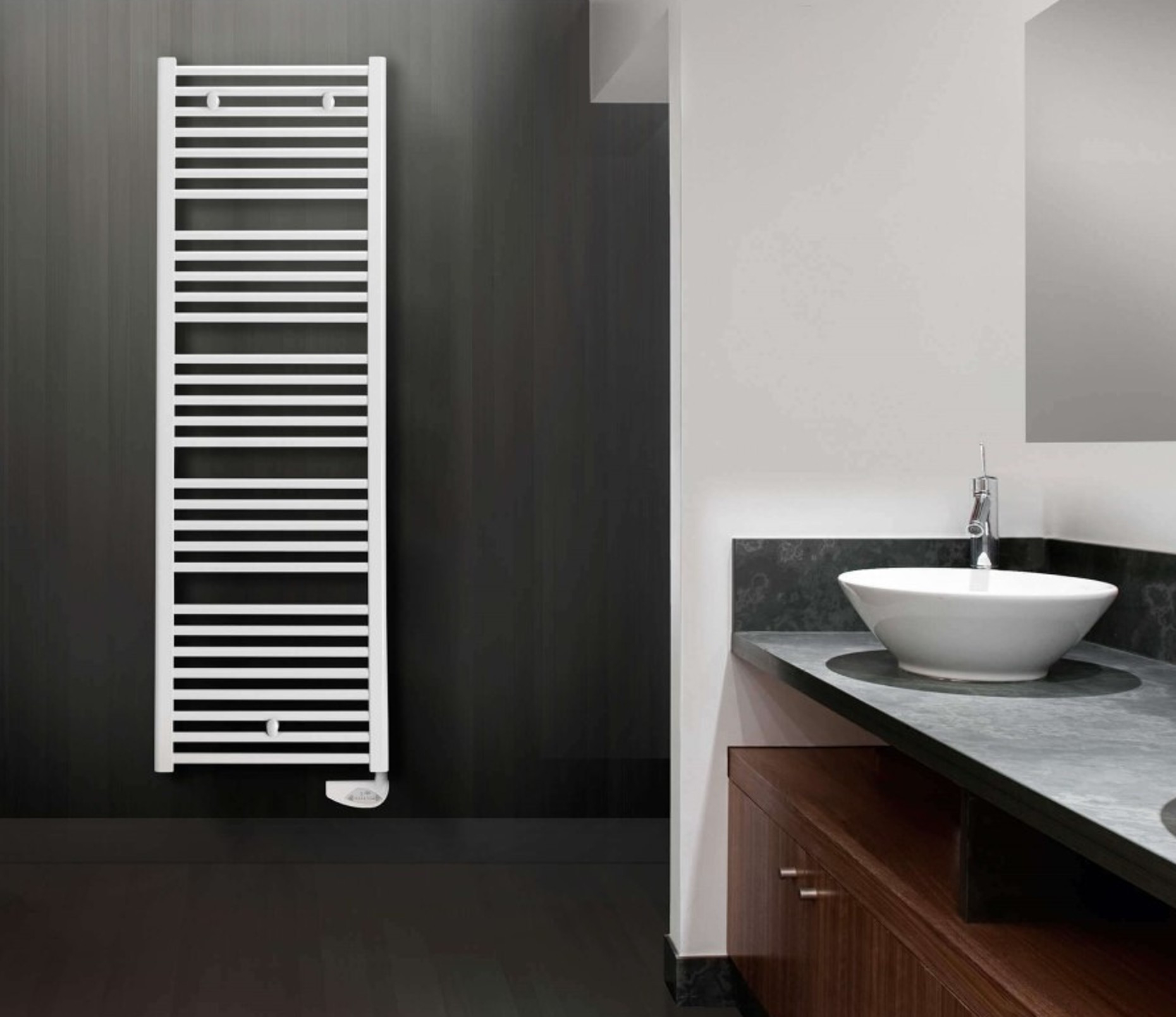 Badheizkörper Flores E | Vaillant regarding Elektroheizung Badezimmer