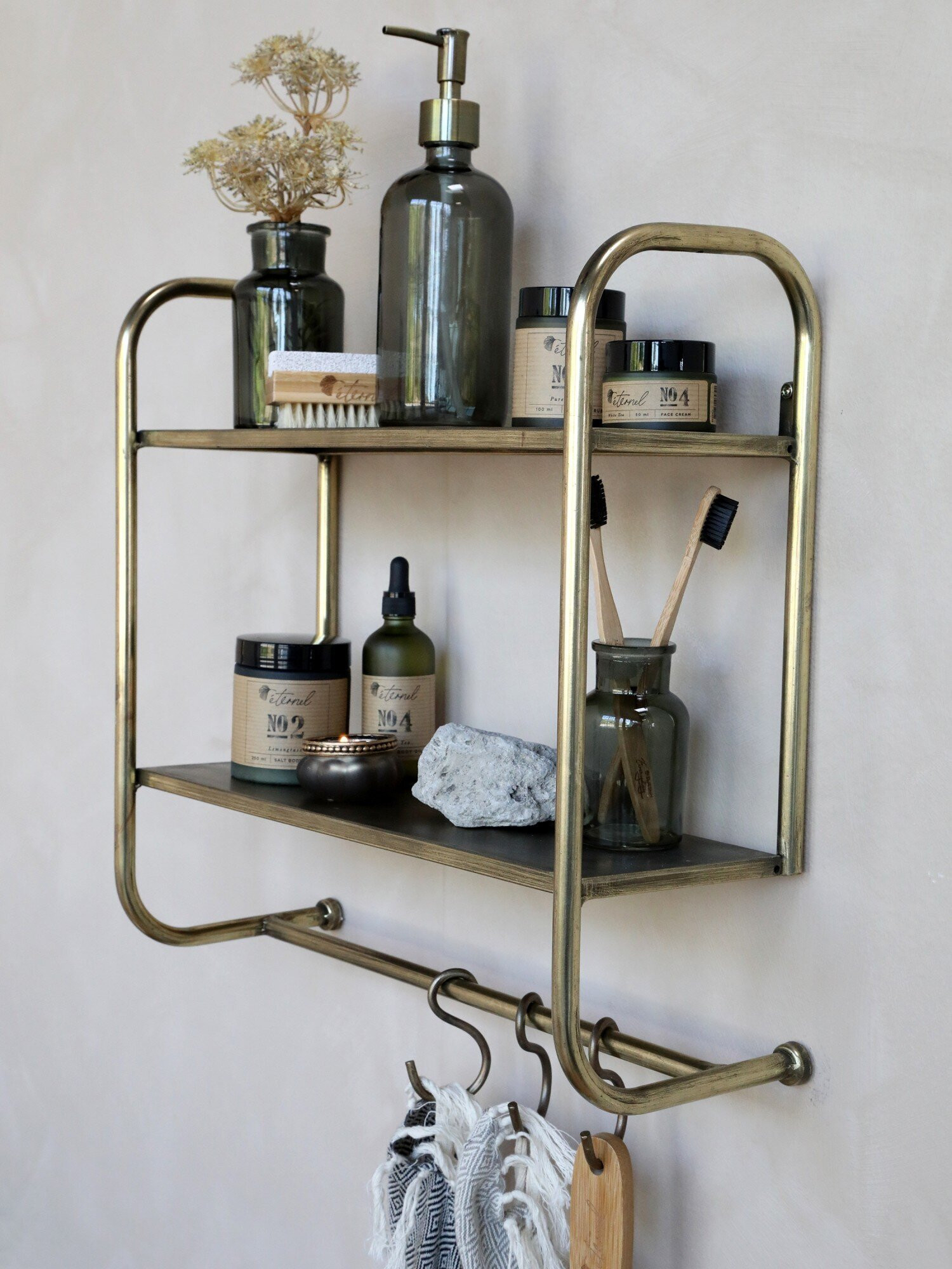 Bath Hooks Straga 18 Inch Bathroom Shelf With Towel Bar in Badezimmer Wandregal