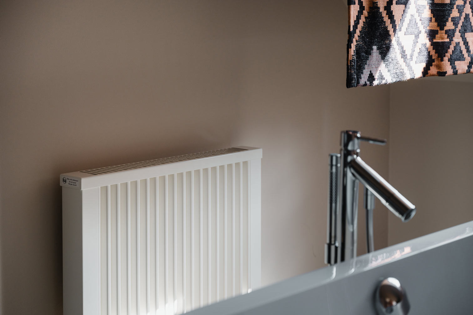 Elektroheizungen Bad - Diese Eignet Sich Für Sie | E24 with regard to Elektroheizung Badezimmer