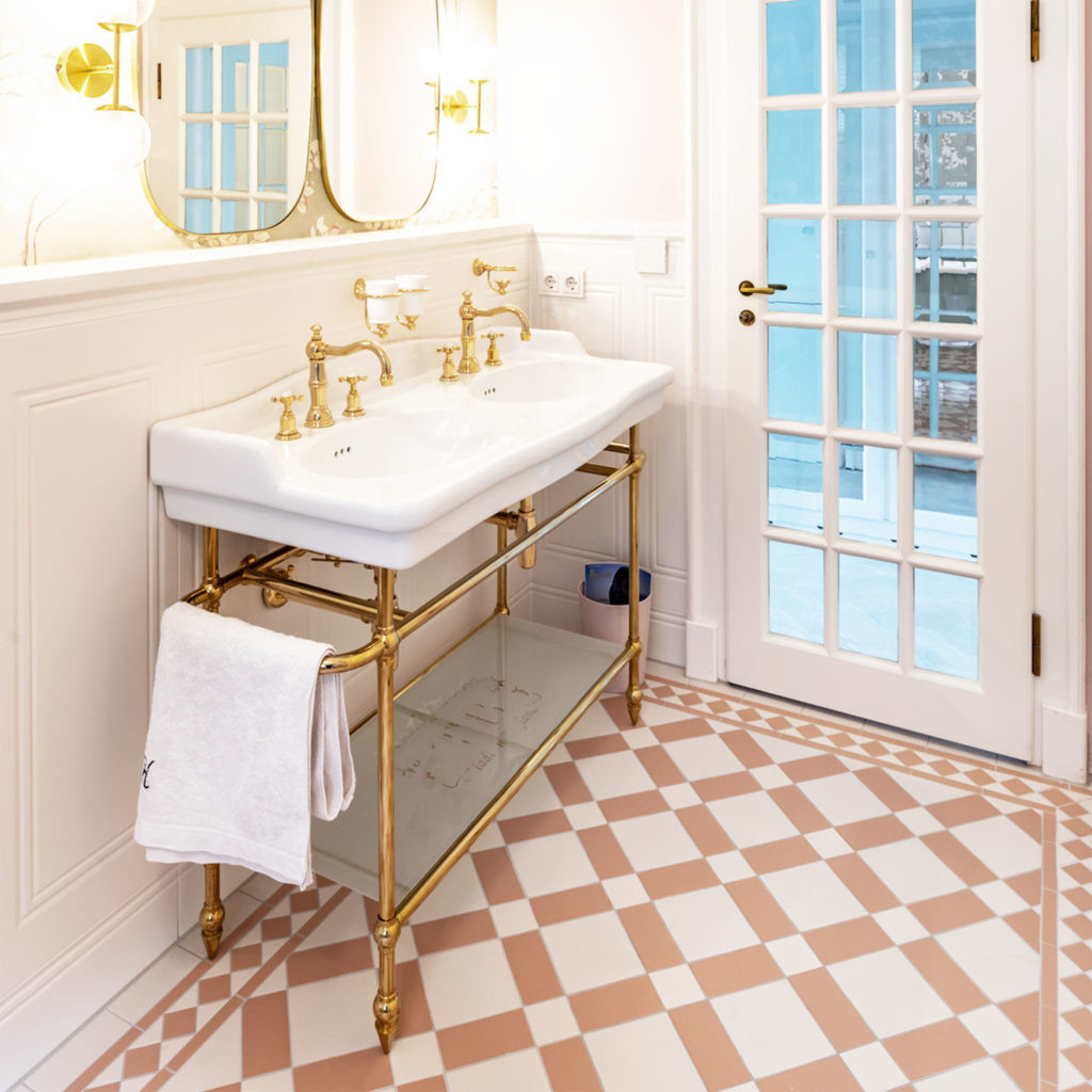 Englisches Badezimmer – Traditional Bathrooms throughout Badezimmer Auf Englisch