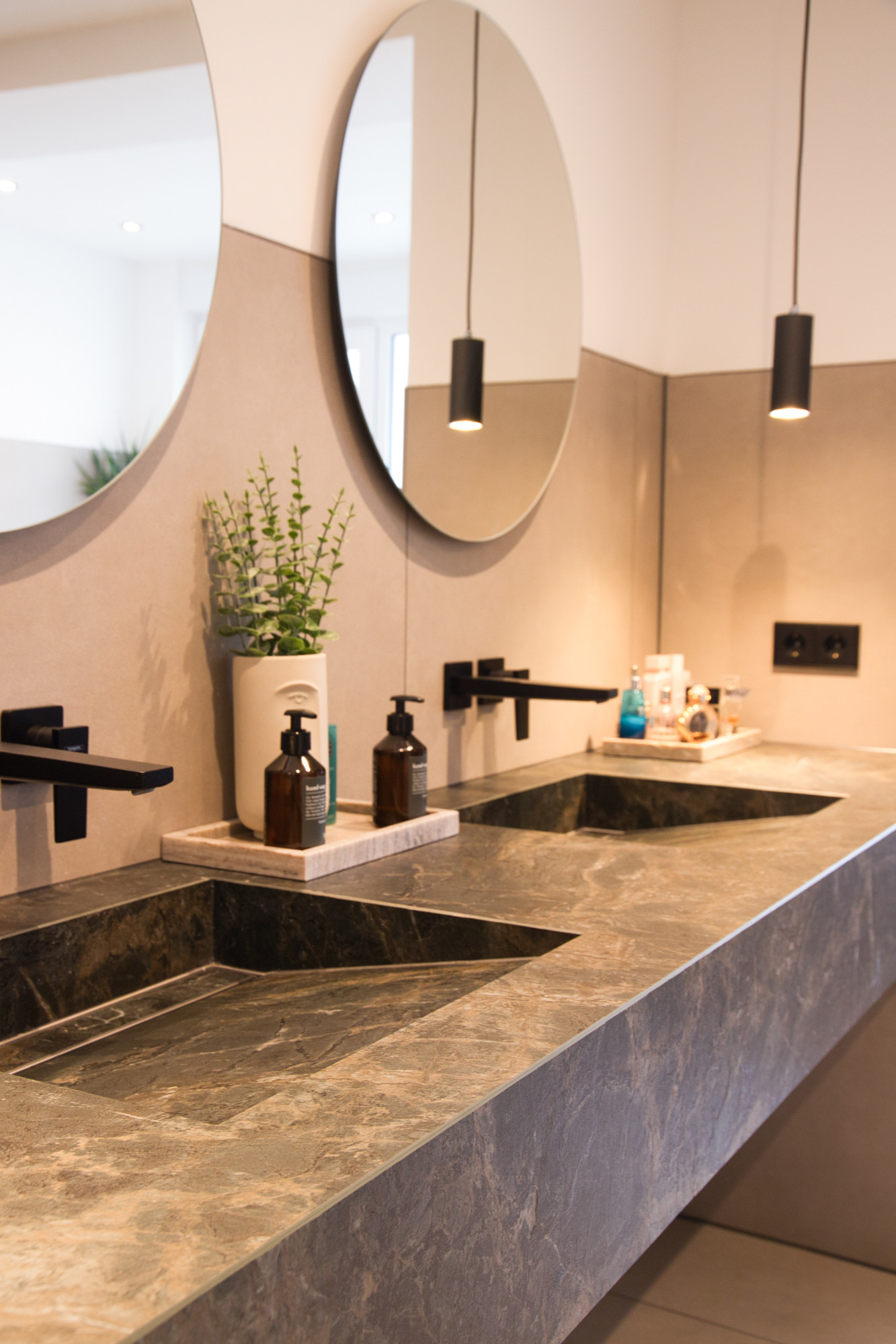 Große Auswahl An Fugenlosen Waschtischen Aus Naturstein | Wiebe pertaining to Waschbecken Badezimmer