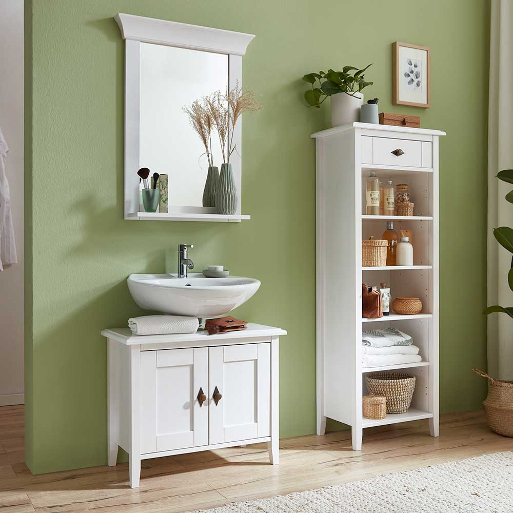 Landhaus Bad Einrichtung In Weiß Aus Kiefer Massivholz - Satumare with regard to Badezimmer Landhausstil Weiss