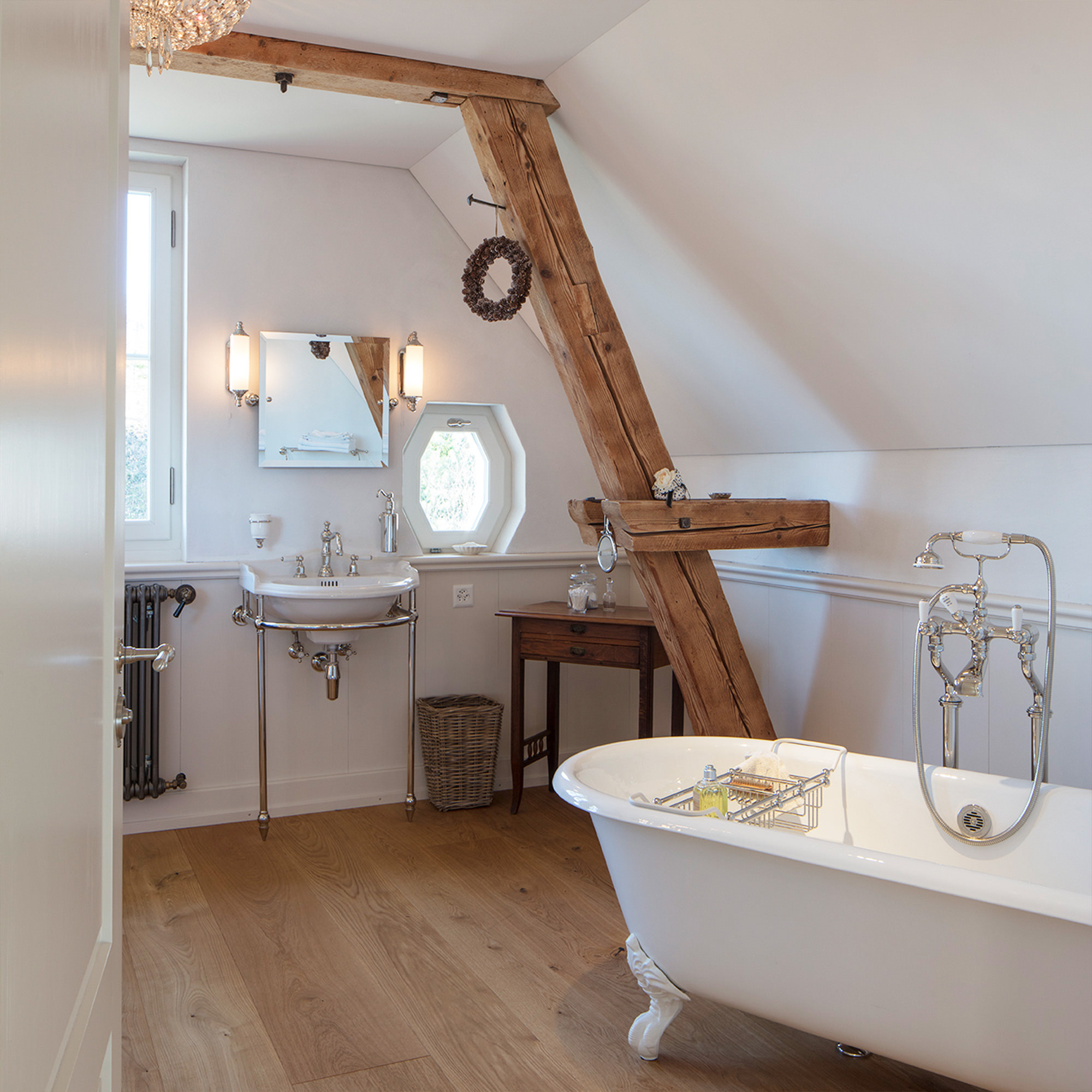 Retro Stil Badezimmer – Traditional Bathrooms in Badezimmer Vintage Modern